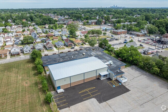 Students can easily walk to Innovation Academy West.