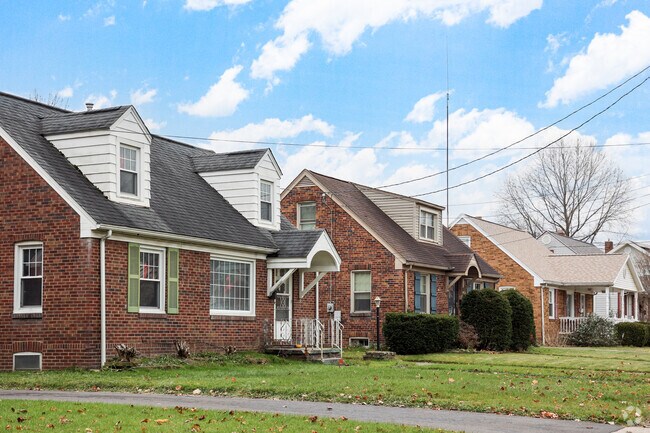 A quaint row of Cape Cod homes lines the streets, in Warren.