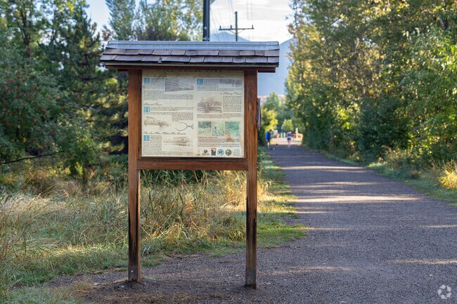 Midtown residents enjoy walking along the Gallagator Linear Trail nearby.