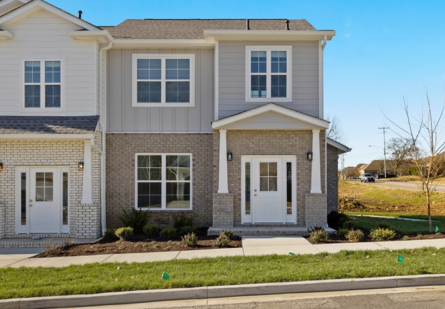 Stadium Townhomes - 802 Old Town Cir, Hendersonville, TN | Homes.com