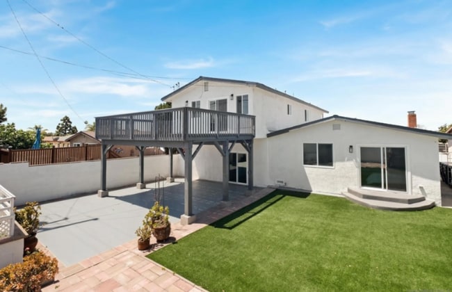 3781 Ashford St unit B, San Diego, CA 92111 - photo 2