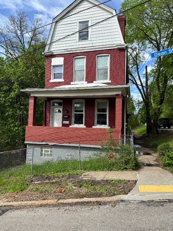 6529 Dean St, Pittsburgh, PA 15206