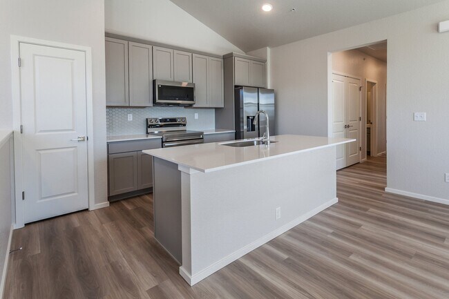 RainDance - Condos unit 8, Windsor, CO 80550 - photo 4