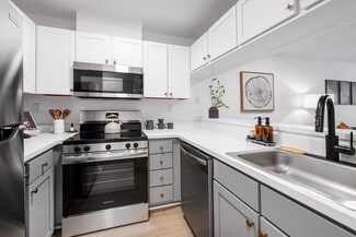 1202 Crescent Dr, Tarrytown, NY 10591