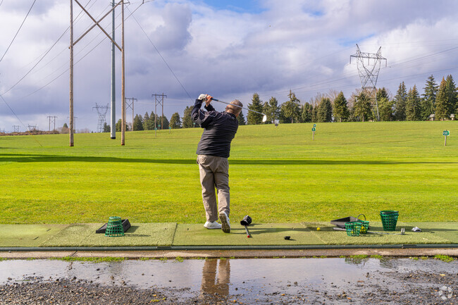 Residents enjoy the Rock Creek Country Club and Golf Course. Some houses back up to the greens and have peaceful views of the beautiful course.