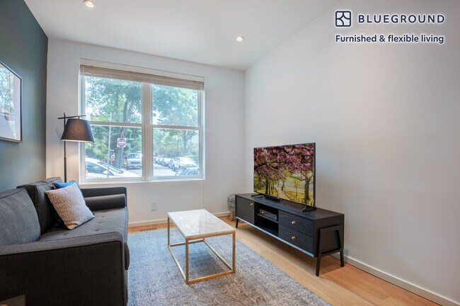 1650 Avon Place NW unit FL1-ID88, Washington, DC 20007 - photo 3