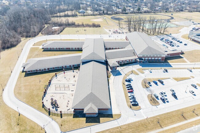 Students at Guion Creek Elementary School in Indianapolis are 27% proficient in reading.