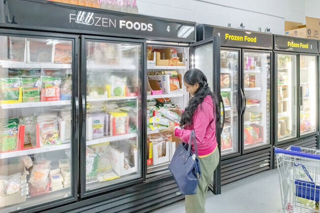Convenient to the Eudgemar neighborhood, Fresh Foods International Market is truly a marvel.