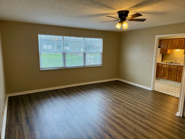 515 Monroe Ave unit 3, Huntington, WV 25704 - photo 3