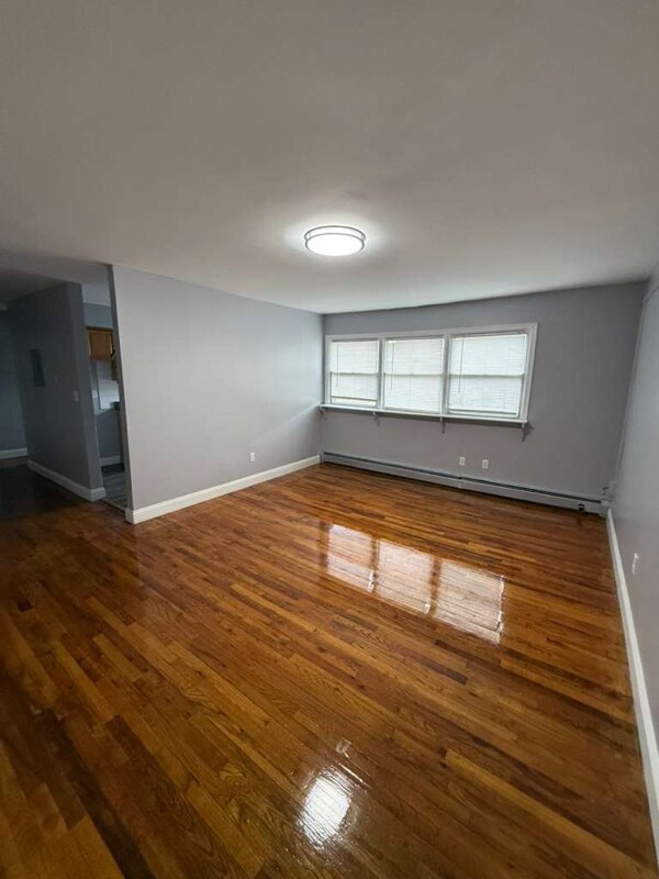 364 Williamson St, Elizabeth, NJ 07202 - photo 5