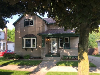 721 S 22nd St, Manitowoc, WI 54220