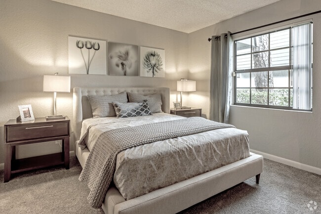 1BR,1BA - The Garrison