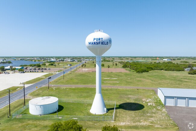 Raymondville’s proximity to the coast and only 22 miles west of Port Mansfield makes it a year round outdoor recreation spot in South Texas.