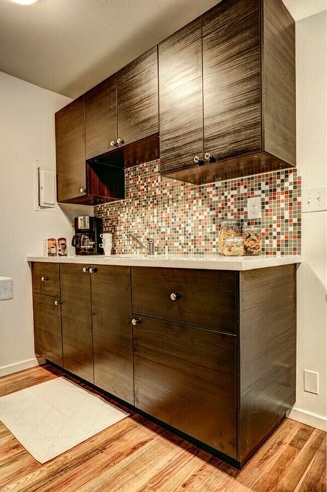 The Standard, Seattle, WA 98119 - photo 4