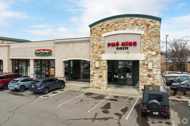 Pho King and Papa Murphy's in the Aspen neighborhood, Utah.
