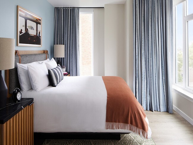 Designer-Furnished Apartment Suites with Comfy Beds and Luxury Linens