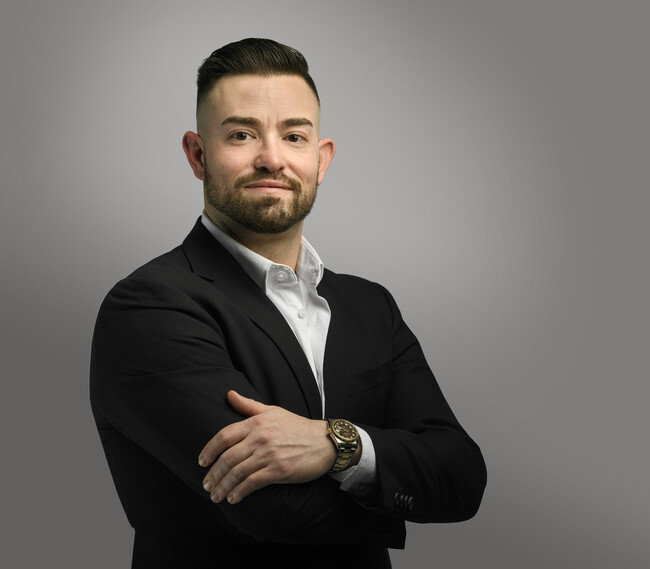 Agent Photo
