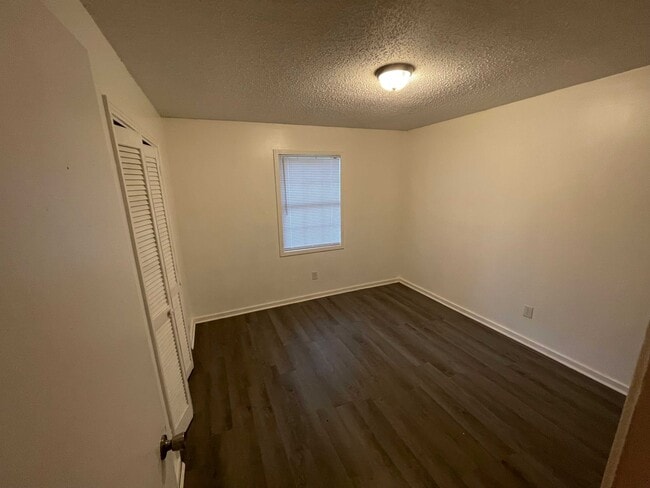 Owls Den Apartments, Columbus, MS 39701 - photo 4