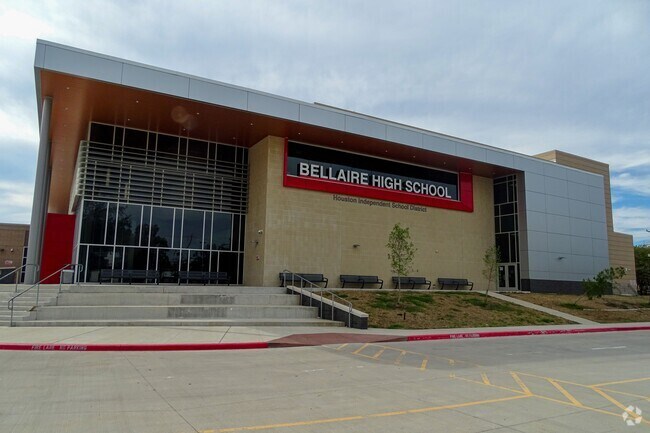 Many high schoolers in the Bellaire  neighborhood attend Bellaire High School.