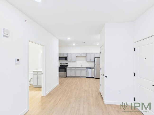 Luxury Style Apartments Located in York Suburban School District, York, PA 17403 - photo 4