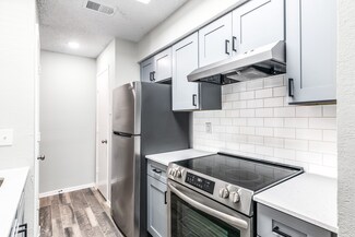 3056 Commodore Dr, Grand Prairie, TX 75052