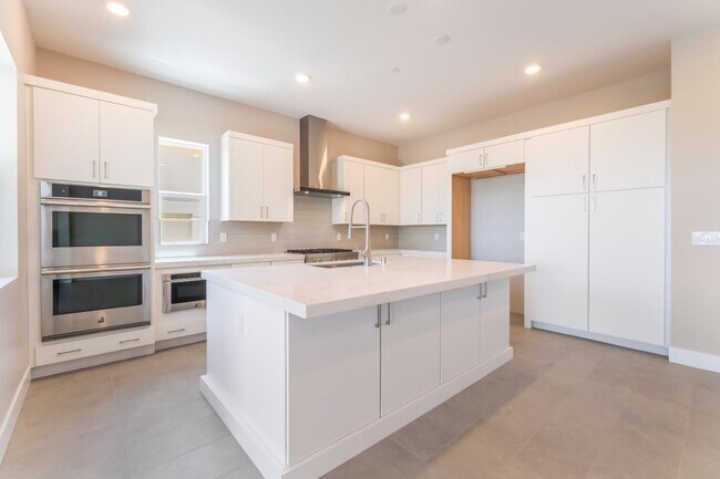 132 Los Cabos Dr unit 302, Las Vegas, NV 89144 - photo 7