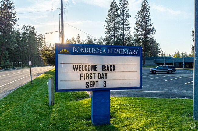 Ponderosa Elementary School
has an overall B- grade from Niche.