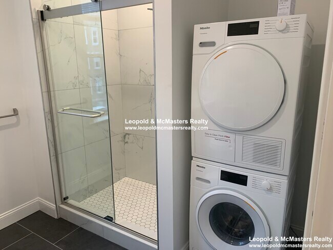 29 Queensberry St unit 9, Boston, MA 02215 - photo 5