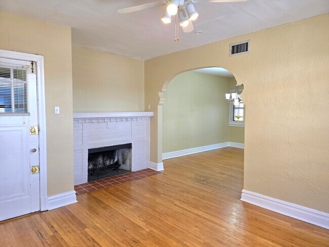 7212 Forsyth Blvd unit 1W, Saint Louis, MO 63105 - photo 3