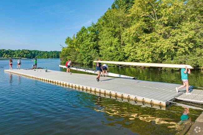 The Oak Hollow Lake Marina docks are perfect for launching rowing shells near Bent Tree.