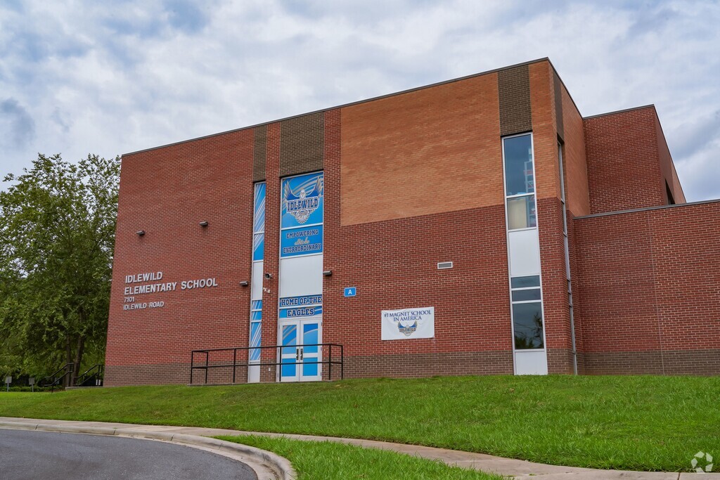 Idlewild Elementary School entrance in Charlotte, NC.
