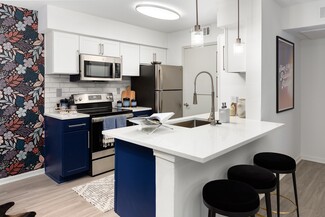 6873 Peachtree Dunwoody Rd NE, Sandy Springs, GA 30328