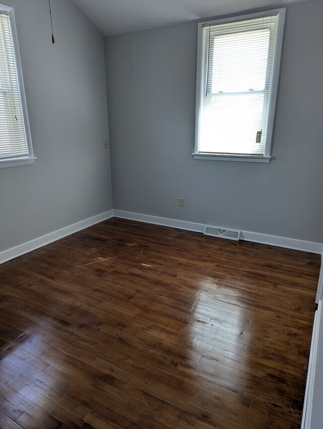 1506 E 10th St unit 1506, Newton, KS 67114 - photo 3