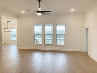 214 Olivia Dr, Luling, LA 70070