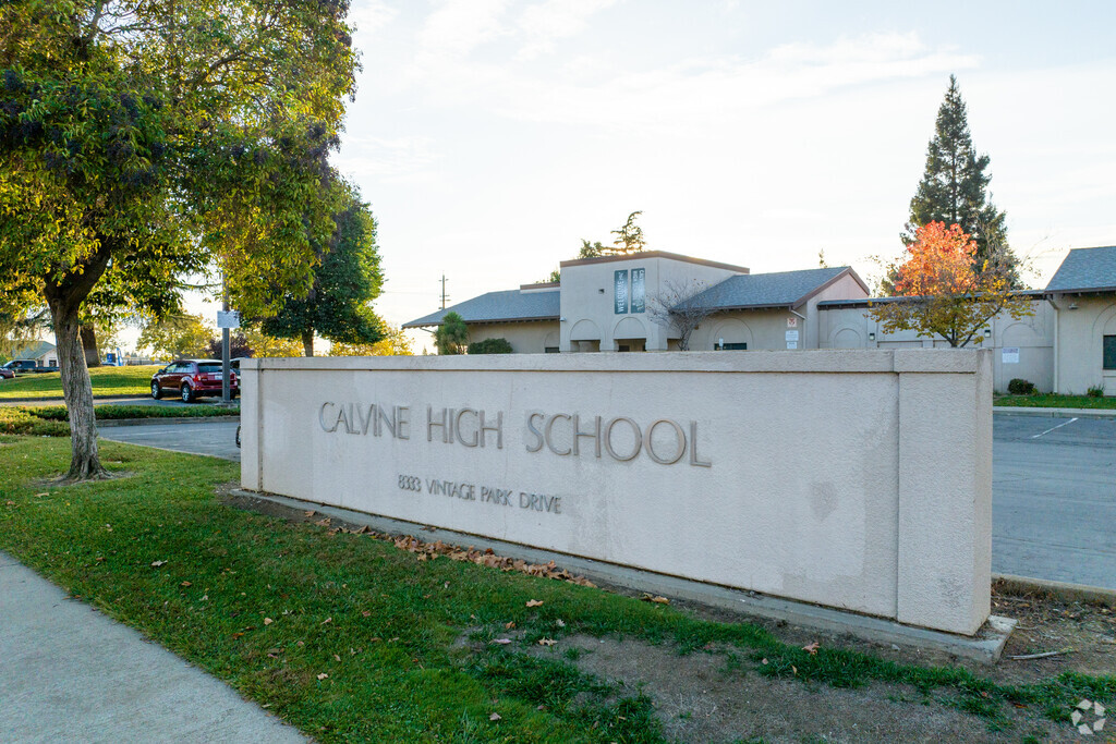Courses in reading, writing, and mathematics are available at Calvine High School.