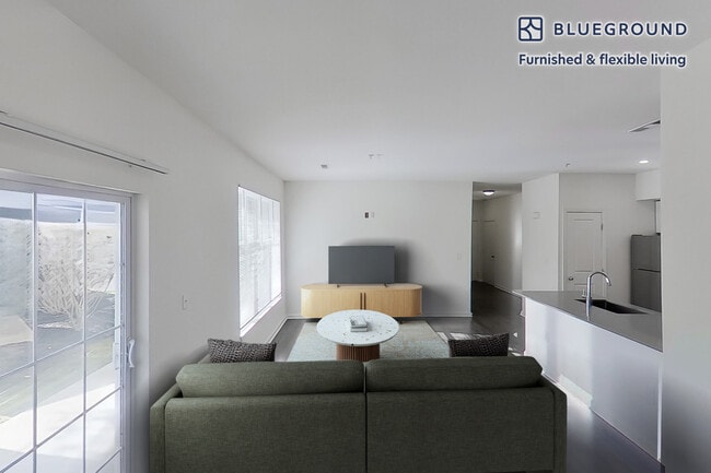 1 Avalon Way unit FL1-ID5518A, Plymouth, MA 02360 - photo 2