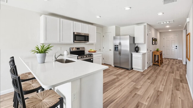 9259 Manchester St, Spring Hill, FL 34606 - photo 4