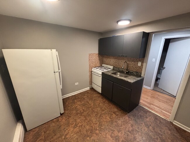 2104-2108 S 17th Ave unit 2104-GW, Broadview, IL 60155 - photo 2