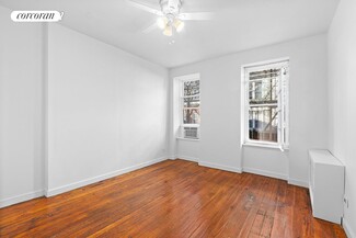 58 Perry St, New York, NY 10014