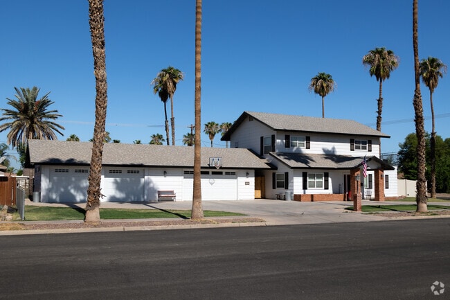 While some homes in Holtville are multi-story, the majority are single-story.