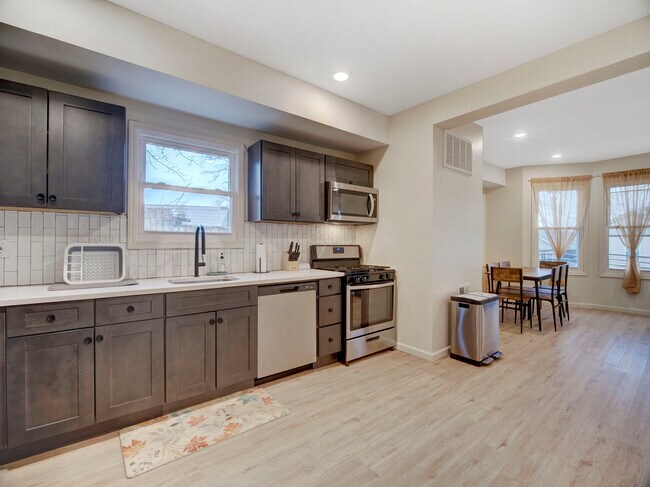 140 Fabyan Place unit 2, Newark, NJ 07112 - photo 7