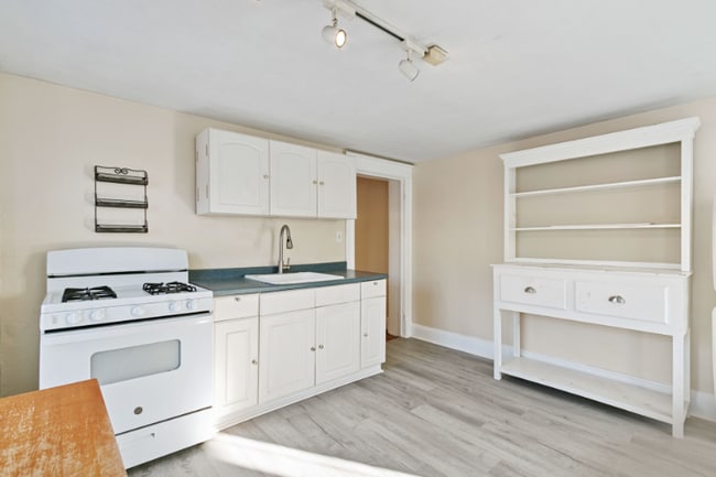 2916 Guilford Ave unit 3, Baltimore, MD 21218 - photo 7