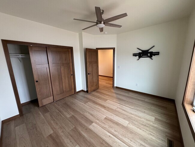 403 Founders Way, Little Chute, WI 54140 - photo 7