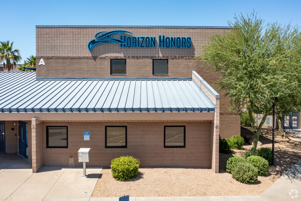 Horizon Honors Elementary School education involves students solving real-life problems.