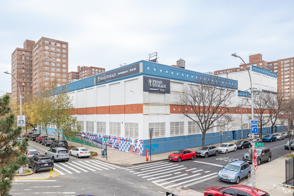 Global Community Charter School is in Harlem, New York City.