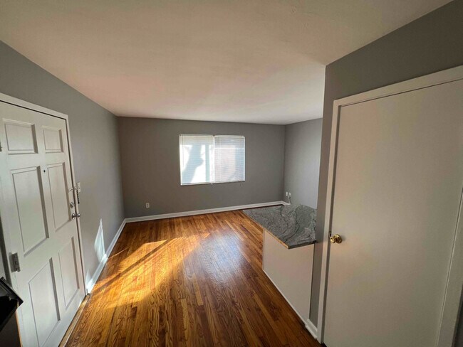 2519 Indianola Ave unit A, Columbus, OH 43202 - photo 6