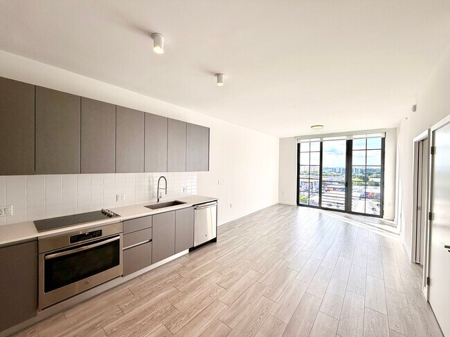 253 NW 31st St unit A2, Miami, FL 33127 - photo 2