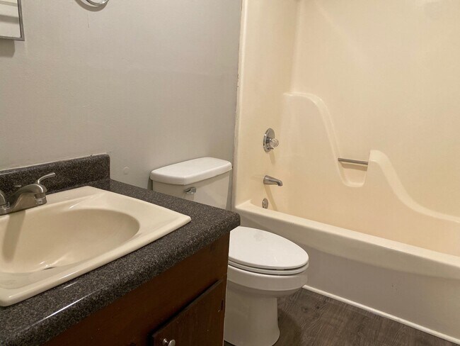 35 Rossfield Cove unit L, Jackson, TN 38305 - photo 6