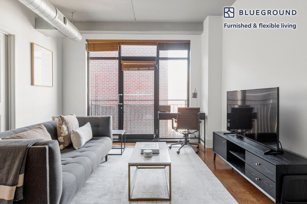 1425 P St NW unit FL7-ID69, Washington, DC 20005 - photo 1