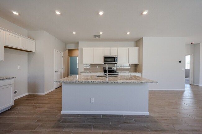18154 W Calle Lejos, Surprise, AZ 85387 - photo 3